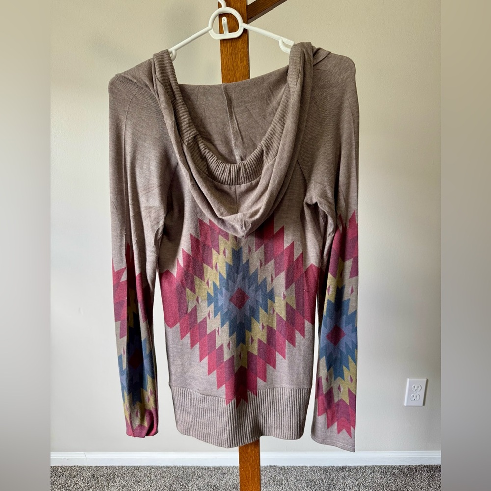 Enti Glamour V-Neck Knit Sweater in Taupe Multicolor Aztec Print Sz Small - Picture 7 of 9
